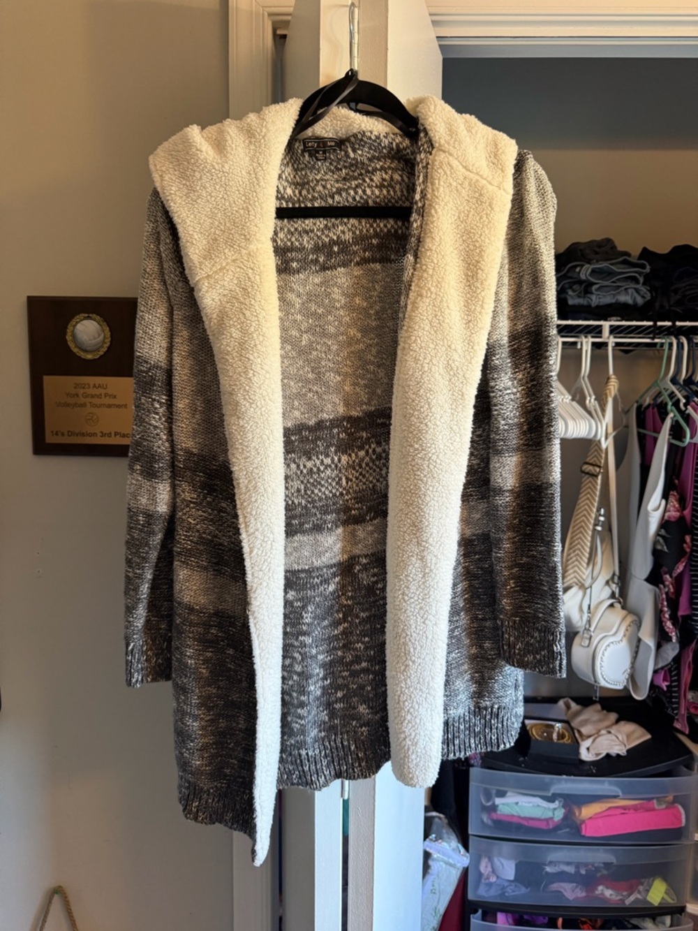Hooded Open-Front Sweater Cardigan in Cream and Gray